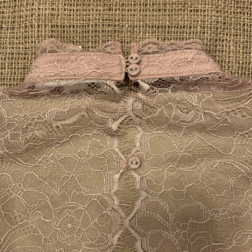 FOREVER 21 Dusty Rose Pink Lace Top, size S - Picture 4 of 6